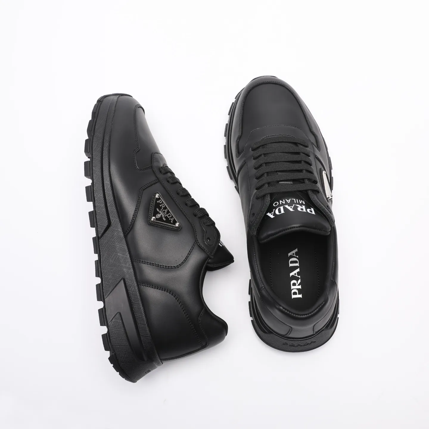 Batch 580 [PRADA] Men's shoes are popular in the counter, official website synchronization, high-quality shipments. Fabric: original cowhide with snakeskin. Lining: cowhide feet + cowhide lining. Outsole: original TPU + foam. Size: 38-46